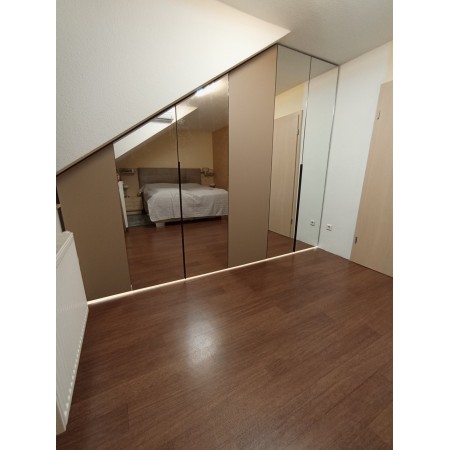 Шкаф в угол мансарды А-91